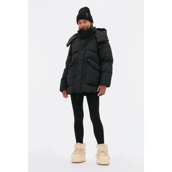 Halfdays Women's Wheeler Parka NWT Coat Mountain Sport Cold Weather Medium - Picture 2 of 6